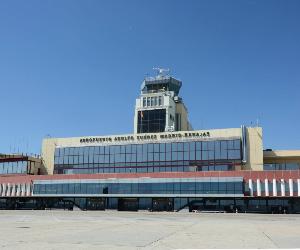 https://www.aeropuertos.net/wp-content/uploads/2009/03/Aeropuerto-Adolfo-Suarez-Madrid-Barajas.jpg