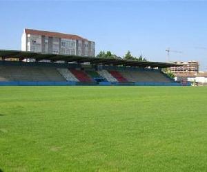 https://www.ailladearousa.com/wp-content/uploads/2012/03/Estadio-A-Lomba.jpg