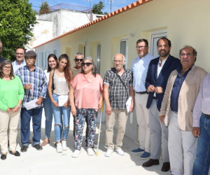 https://www.almeirinense.com/wp-content/uploads/2024/06/Entrega-chaves-Habitacao-Social-Alfange-1-108-1160x560.jpg