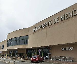 https://www.arabalears.cat/2019/07/09/societat/aeroport-menorqui-acollira-implantara-espanyol_2267183480_64107548_1027x683.jpg