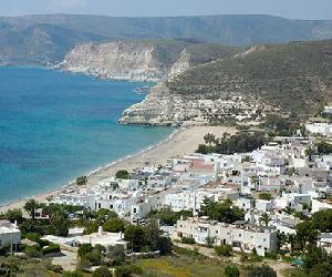 https://www.barcelo.com/guia-turismo/wp-content/uploads/2020/02/agua-amarga.jpg