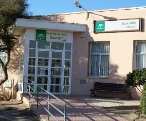 https://www.diariodealmeria.es/2022/09/13/provincia/Fachada-consultorio-Balanegra_1720038260_165972528_667x375.jpg