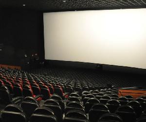 https://www.diariodecadiz.es/2019/07/25/noticias-provincia-cadiz/Imagen-sala-cine_1376272536_103000084_667x375.jpg