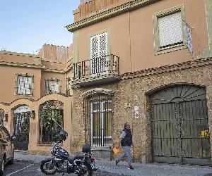 https://www.diariodecadiz.es/2020/02/18/cadiz/chale-Casanova-calle-Adriano_1438666928_117263461_667x375.jpg