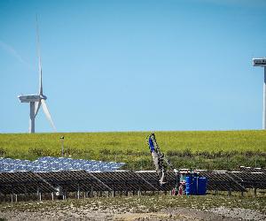 https://www.diariodejerez.es/2023/11/20/jerez/parque-fotovoltaico-eolico-Bolanos-Jerez_1849925991_197499504_1200x675.jpg