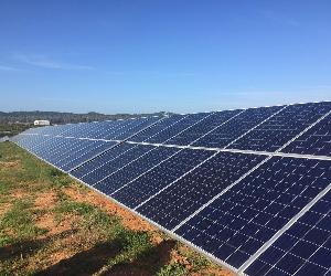https://www.diariodesevilla.es/2018/12/15/aquilaprovincia/planta-solar-fotovoltaica-Matallana_1309679207_92529024_1365x1024.jpg