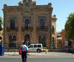 https://www.diariodesevilla.es/2019/11/04/sevilla/Colegio-Ortiz-Zuniga-beneficiados-paquete_1406869875_112160572_667x375.jpg