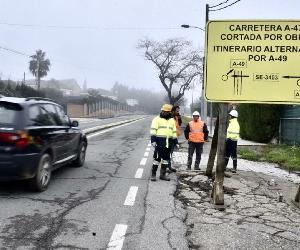 https://www.diariodesevilla.es/2020/01/27/aljarafe/Operarios-colocacion-senalizacion-indica-carretera_1432067349_115944531_667x375.jpg