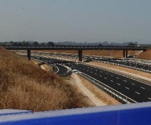 https://www.diariodesevilla.es/2022/05/11/sevilla/SE-40-paso-Palomares-Rio_1682542122_158036985_667x375.jpg