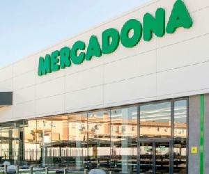 https://www.distribuicaohoje.com/wp-content/uploads/sites/2/2017/01/Mercadona-Distribui%C3%A7%C3%A3o-Hoje--810x333.jpg
