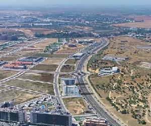 https://www.ejeprime.com/files/2020/19_lugares/ciudades/sevilla/entrenucleos-sevilla-728.jpg