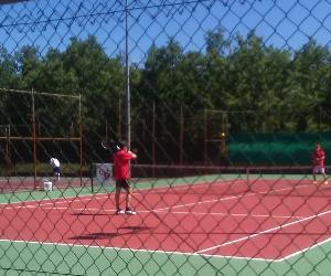 https://www.elbierzodigital.com/wp-content/uploads/2020/05/tenis-en-bembibre.jpg
