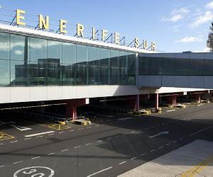 https://www.eldiario.es/canariasahora/tenerifeahora/Aeropuerto-Tenerife-Sur-Fotografia-AENA_EDIIMA20151124_0473_23.jpg