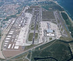 https://www.elllobregat.com/fotos/80/el-prat-aerea2.jpg