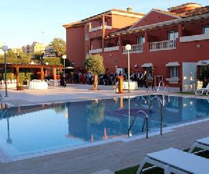 https://www.europasur.es/2019/05/13/algeciras/zona-terraza-piscina-hotel-Alboran_1354374839_99814010_667x375.jpg