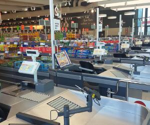https://www.foodretail.es/2016/09/22/retailers/Imagen-supermercados-iluminadas-gracias-ventanales_1038506153_10100_1024x771.jpg