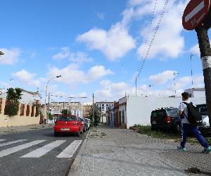 https://www.huelvainformacion.es/2019/04/01/huelva/Calle-Marchena-Colombo-barriada-Adoratrices_1341776359_97320535_667x375.jpg