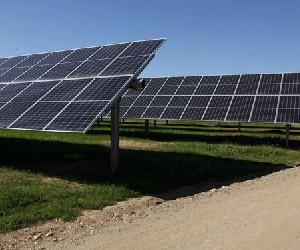 https://www.huelvainformacion.es/2020/02/24/provincia/Paneles-solares-fotovoltaica-inaugurada-Gibraleon_1440466664_117595275_667x375.jpg