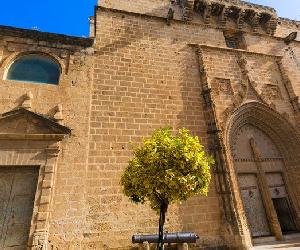 https://www.javea.com/wp-content/uploads/2020/01/vista-lateral-igleisa-san-bartolome-javea-766x436.jpg