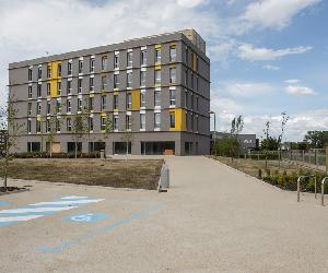 https://www.lazarillodetormes.es/img/pictures/residencia-para-mayores-lazarillo-de-tormes-6.jpg