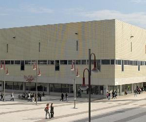 https://www.lillemetropole.fr/sites/default/files/styles/header_image/public/images/Bibliotheque%20campus%203%20(1).jpg