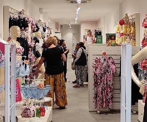 https://www.modaes.com/files/2022/empresas/change/change-lingerie-tienda-exterior-980.jpg