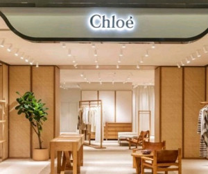 https://www.modaes.com/files/2022/empresas/richemont/richemont-chloe-tienda-980.jpg
