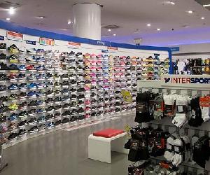 https://www.modaes.es/files/000_2016/intersport/intersport-tienda-interior-728.jpg