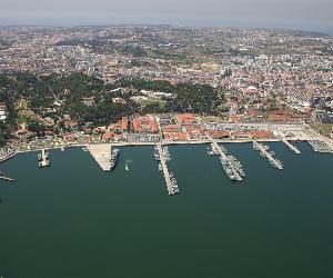 https://www.marinha.pt/pt/os_meios/bases/PublishingImages/BNL_1.jpg
