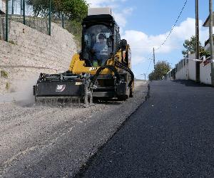 https://www.mun-setubal.pt/wp-content/uploads/2021/05/Obras-de-repavimenta%C3%A7%C3%A3o-nas-ruas-da-Aldeia-Grande-e-Casal-dos-Altos7.jpg