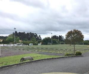 https://www.paxinasgalegas.es/imagenes/campo-de-futbol-eugenio-pardo-conchado-o-condus_img283179t0m0w1600h800.jpg