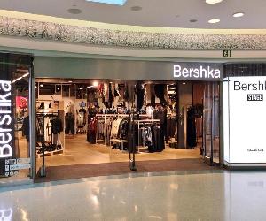 https://www.paxinasgalegas.es/imagenes/bershka_img139083t0m0w1424h712.jpg
