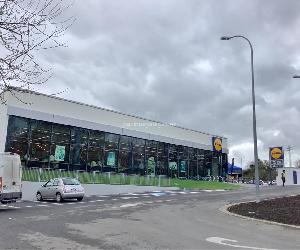 https://www.paxinasgalegas.es/imagenes/lidl_img644237t0m0w1600h800.jpg