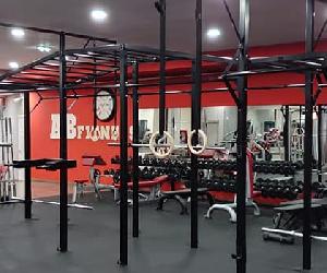 https://www.palco23.com/thumb/OTgweDM1M3gweDF4OTgweDM1MA==/files/2023/19_fitness/ab-fitness/ab-fitness-980.png