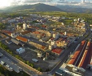 https://www.pirinews.es/wp-content/uploads/2021/04/Ercros_F%C3%A1brica_-Sabi%C3%B1%C3%A1nigo_-Vista-a%C3%A9rea-750x430.jpg