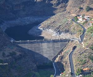 https://www.turismodeobservacion.com/media/fotografias/presa-de-chejelipes-en-la-gomera-chejelipes-es-una-aldea-del-barranco-de-la-villa-80714-xl.jpg