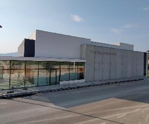 https://www.victortormo.com/wp-content/uploads/2021/10/nuevo-auditorio-beniarbeig-01.-FOTO-PORTADA-PROYECTO.jpeg