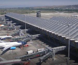 https://actualidadaeroespacial.com/wp-content/uploads/2019/08/Aeropuerto-madrid-barajas-060819-750x375.jpg