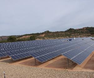 https://albarenova.com/wp-content/uploads/2019/03/huerto-solar-272.jpg