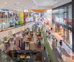 https://alicantextra.com/uploads/s1/16/90/75/55/interior-del-centro-comercial-l-aljub_18_1000x563.jpeg