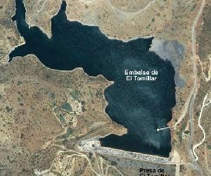 https://andaluciarustica.com/wp-content/uploads/2016/02/presa-del-embalse-de-el-tomillar-aerea-675x436.jpg