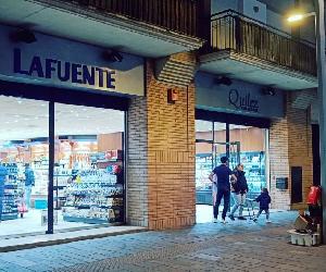 https://assets.cugat.cat/fotos/231110-colmado-quilez-a-cugat.jpg