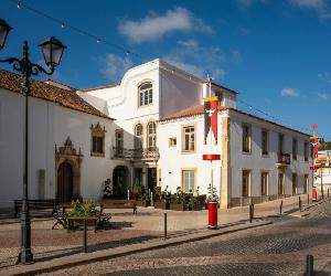 https://backoffice.publituris.pt/app/uploads/2023/10/VG-Tomar-Fachada-1-1-1024x681.jpg
