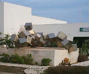 https://bibliotecaiessoldeportocarrero.files.wordpress.com/2014/11/cropped-escultura2.jpg