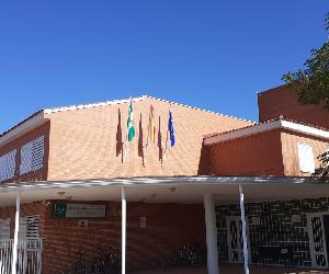 https://blogsaverroes.juntadeandalucia.es/iesfuentebuena/wp-content/uploads/sites/872/nggallery/Nuestro-centro/Fachada.jpg