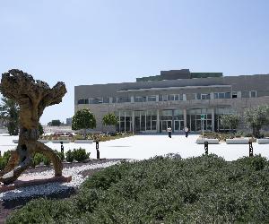 https://campuselche.umh.es/files/2017/06/Campus-Elche-exteriores_K8B2249.jpg