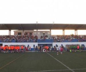 https://cd1.taquilla.com/data/images/t/c6/campo-de-futbol-peal-de-becerro-jaen__330x275.jpg