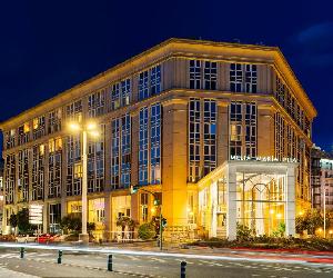 https://cf.bstatic.com/xdata/images/hotel/max1024x768/335001791.jpg?k=2cedbe0b541ade401406ba76830b40a92af5d59bcfbbfee13316b95e988e2875&o=&hp=1