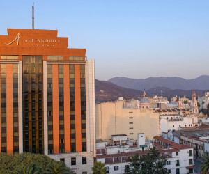 https://dam.melia.com/melia/file/iLAhCxoLS8qbzHT7215G.jpg?im=RegionOfInterestCrop=(1665,2000),regionOfInterest=(2150,1433.5)