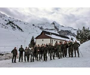 https://ejercito.defensa.gob.es/Galerias/Imagenes/unidades/Huesca/rczm_galicia64/Noticias/2017/03_Reunion_33.jpg